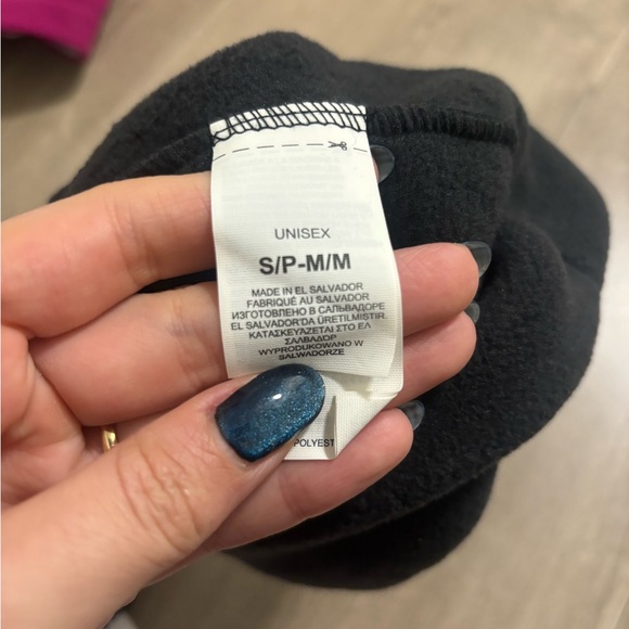 Unisex Northface fleece hat - Picture 2 of 2